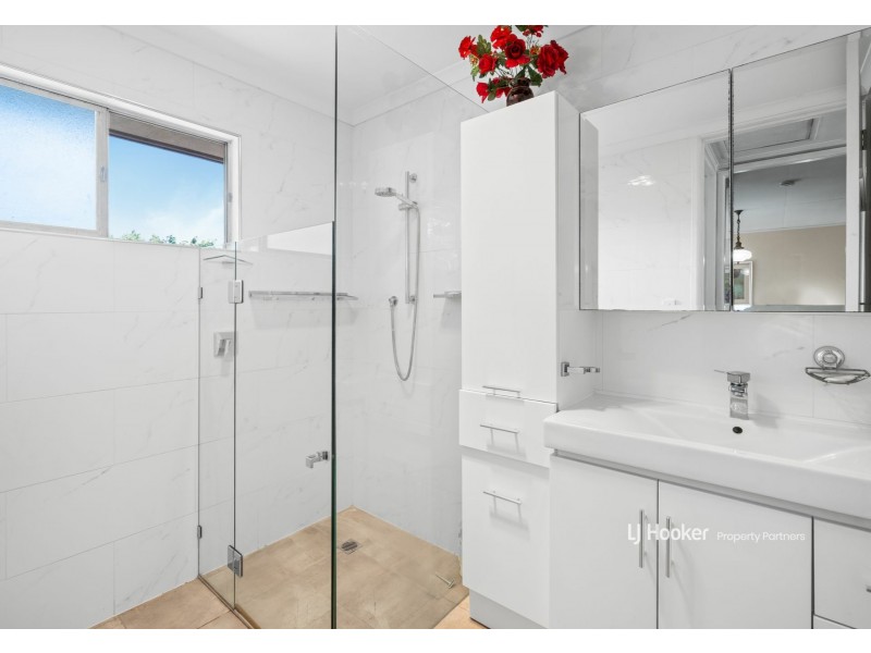 22 Worrell Street, Macgregor QLD 4109