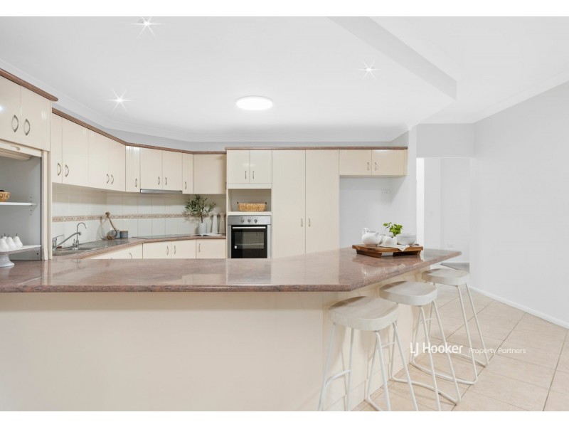 16 Golden Rain Place, Stretton QLD 4116