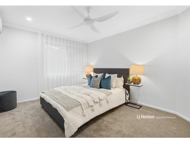 16 Golden Rain Place, Stretton QLD 4116