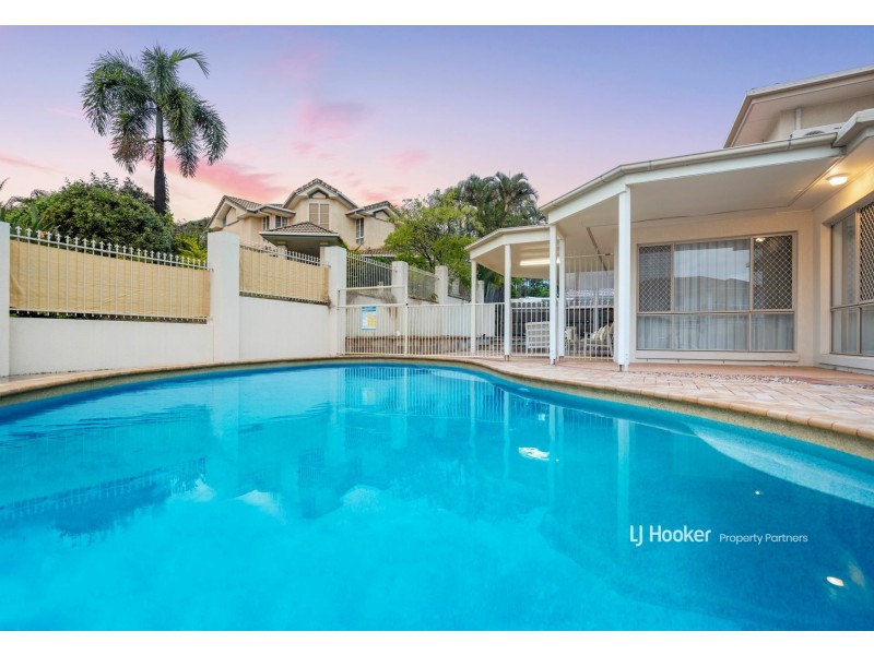 16 Golden Rain Place, Stretton QLD 4116