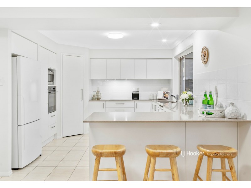 17 Greenhaven Crescent, Kuraby QLD 4112