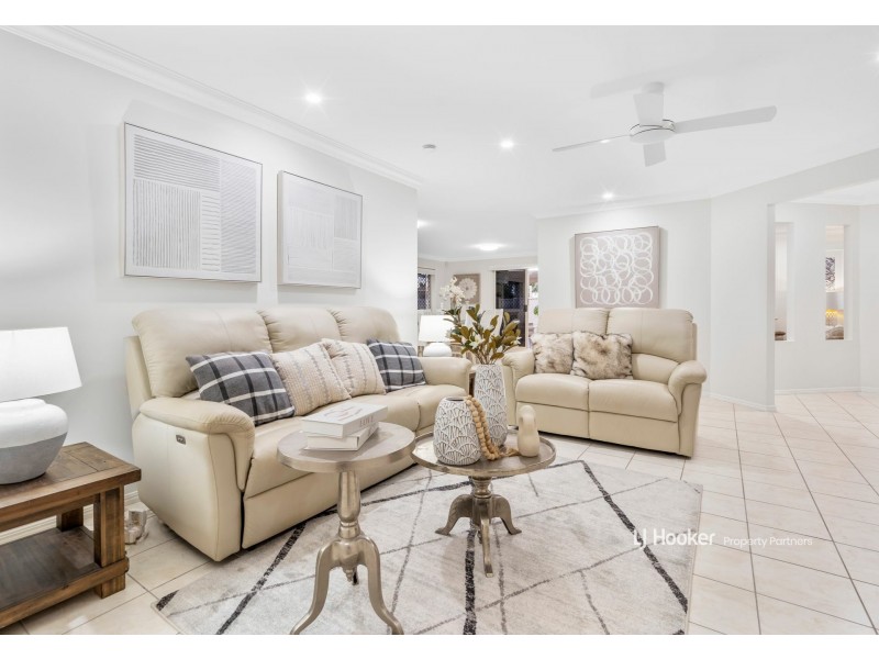 17 Greenhaven Crescent, Kuraby QLD 4112