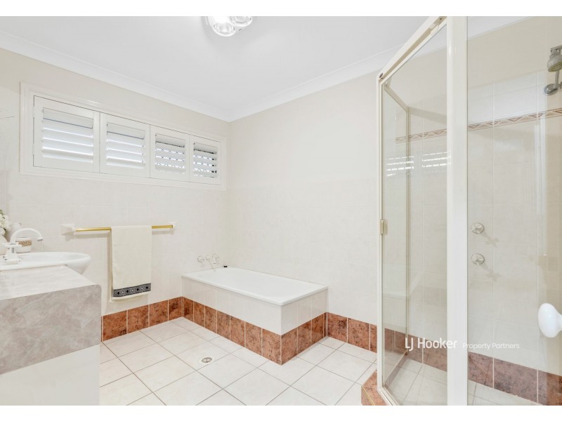 17 Greenhaven Crescent, Kuraby QLD 4112
