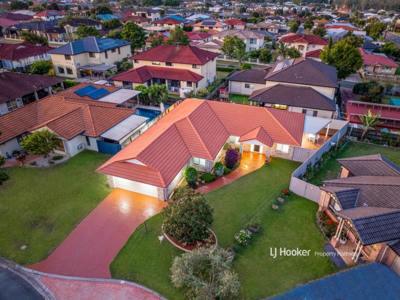 17 Greenhaven Crescent, Kuraby QLD 4112