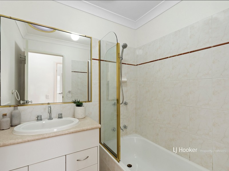 7 Carabbean Close, Wynnum West QLD 4178