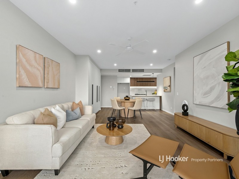 201/3 Centre Place, Rochedale South QLD 4123