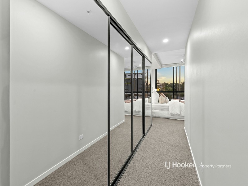 201/3 Centre Place, Rochedale South QLD 4123