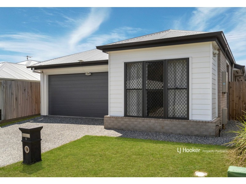 5 Heseltine Place, Pallara QLD 4110