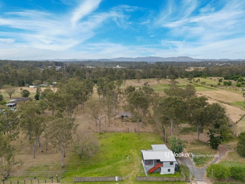 33 Cornish Street, Bundamba QLD 4304
