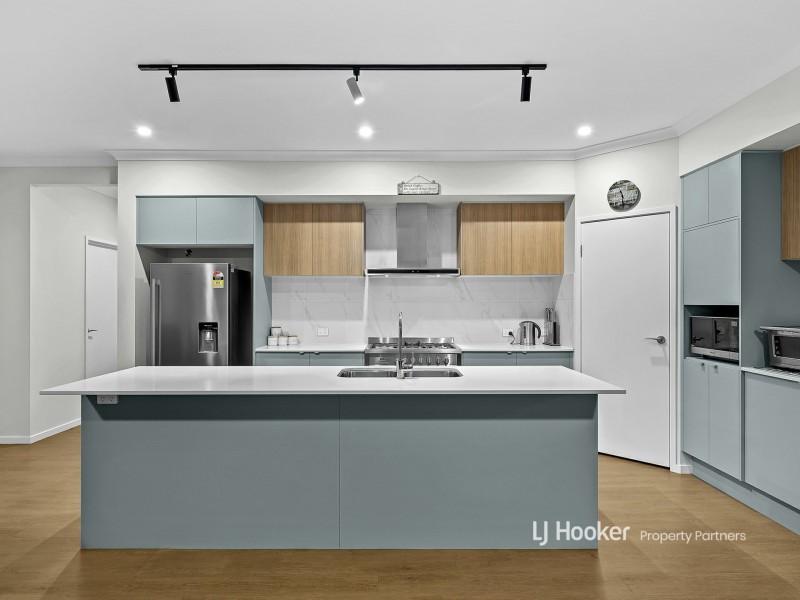 39 Macadamia Circuit, Park Ridge QLD 4125