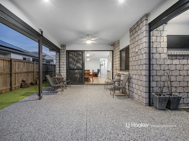 39 Macadamia Circuit, Park Ridge QLD 4125