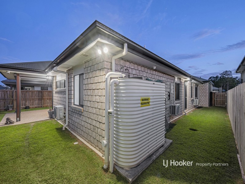 39 Macadamia Circuit, Park Ridge QLD 4125