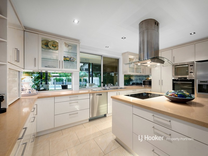 11 Wilonda Street, Robertson QLD 4109