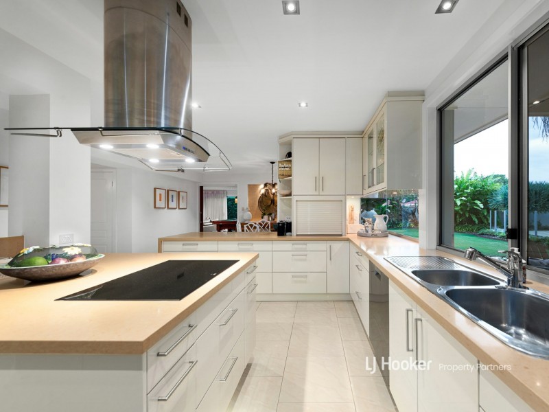 11 Wilonda Street, Robertson QLD 4109