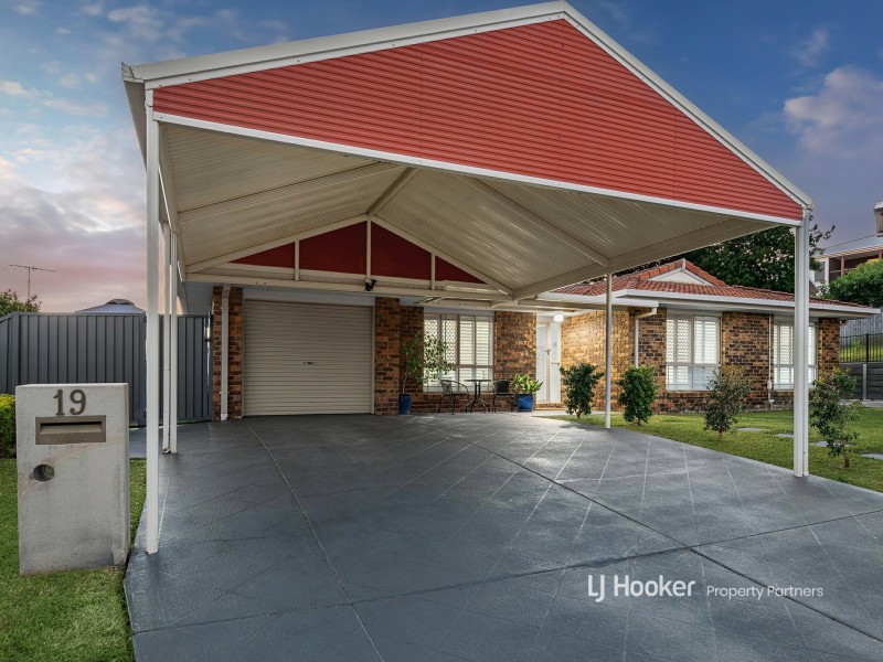 19 Andree Place, Wishart QLD 4122