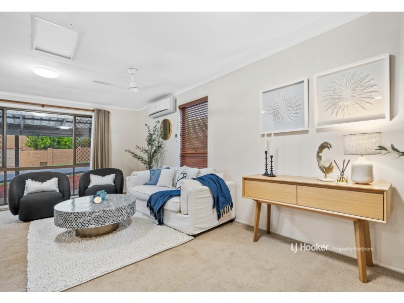 28 Kidd Street, Robertson QLD 4109