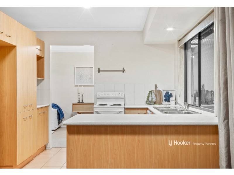 28 Kidd Street, Robertson QLD 4109