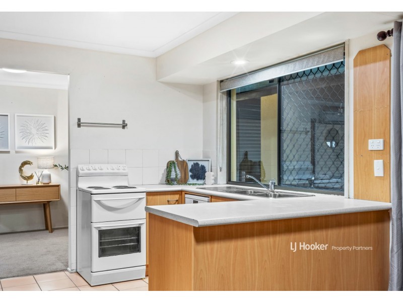 28 Kidd Street, Robertson QLD 4109