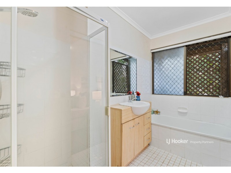 28 Kidd Street, Robertson QLD 4109