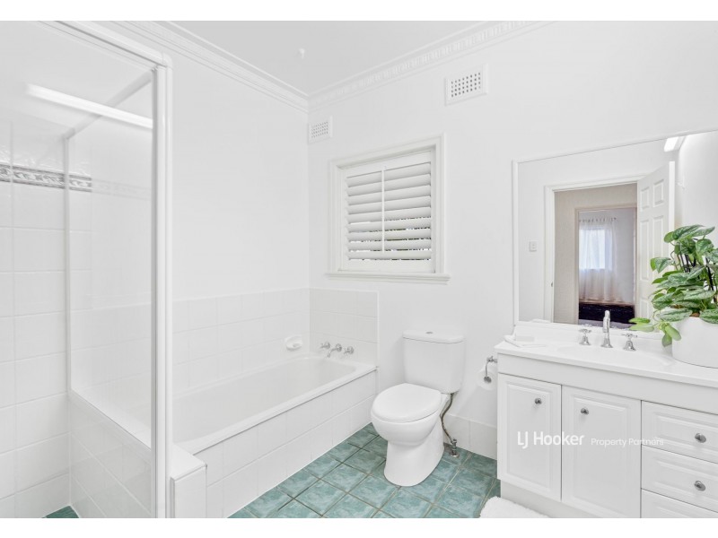 17 Taylor Street, Wavell Heights QLD 4012