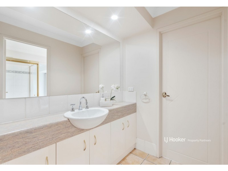 43 Lake Eyre Crescent, Parkinson QLD 4115