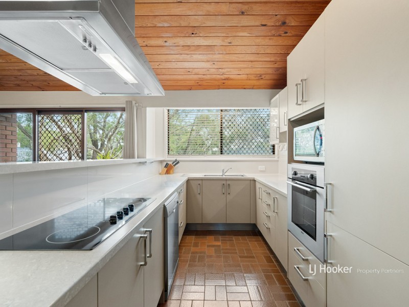 21 Faringdon Street, Robertson QLD 4109