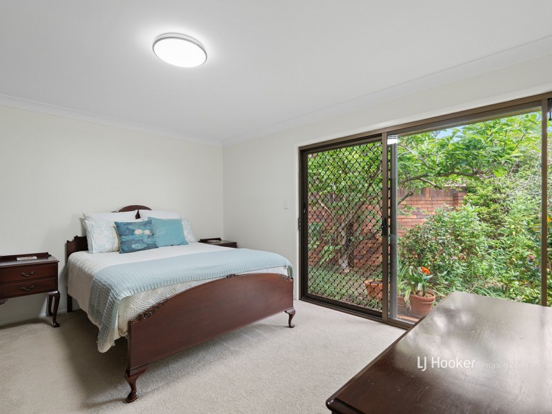21 Faringdon Street, Robertson QLD 4109