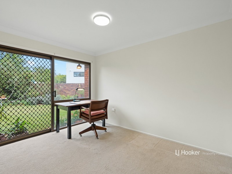 21 Faringdon Street, Robertson QLD 4109