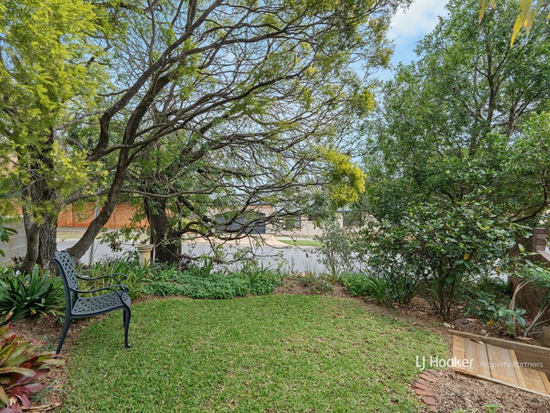 21 Faringdon Street, Robertson QLD 4109