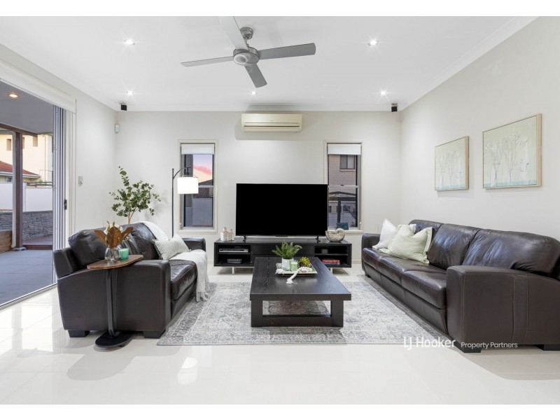 16 Wisteria Place, Calamvale QLD 4116