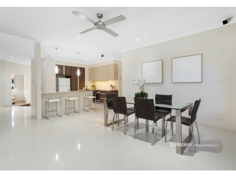 16 Wisteria Place, Calamvale QLD 4116