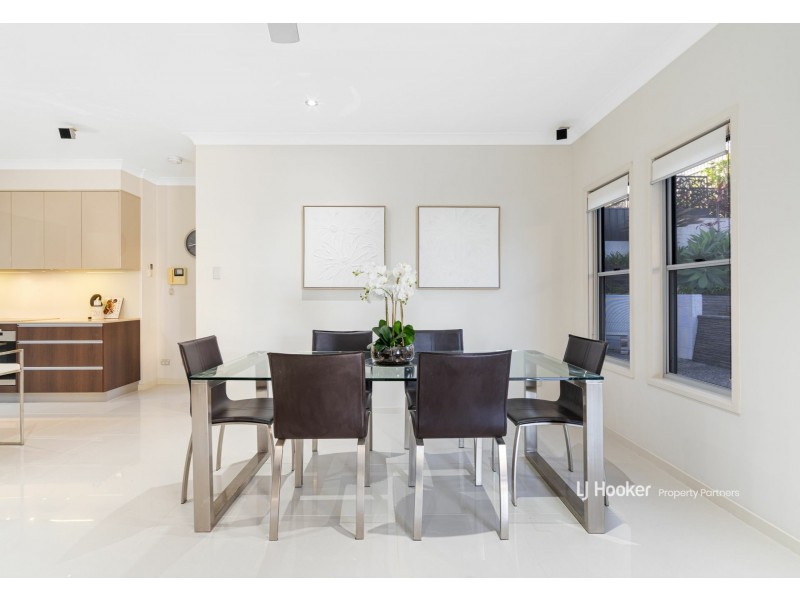 16 Wisteria Place, Calamvale QLD 4116