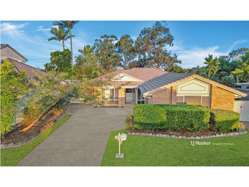 32 Wantana Crescent, Edens Landing QLD 4207