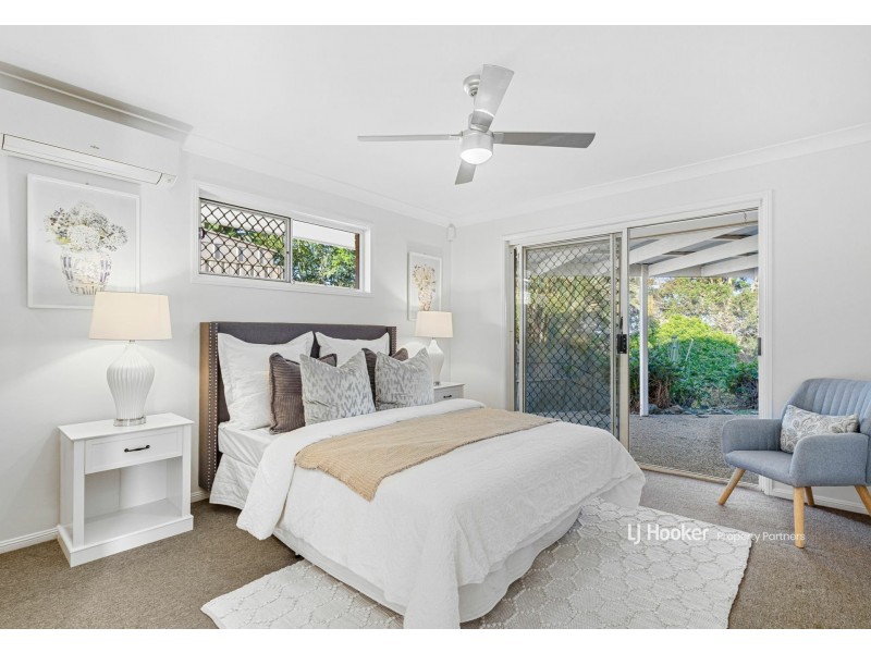 32 Wantana Crescent, Edens Landing QLD 4207