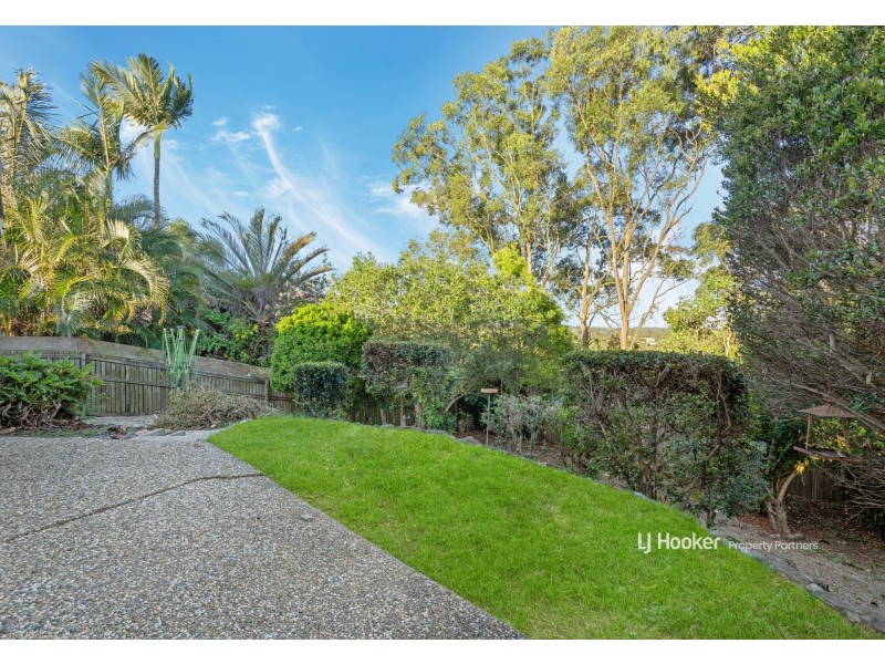 32 Wantana Crescent, Edens Landing QLD 4207