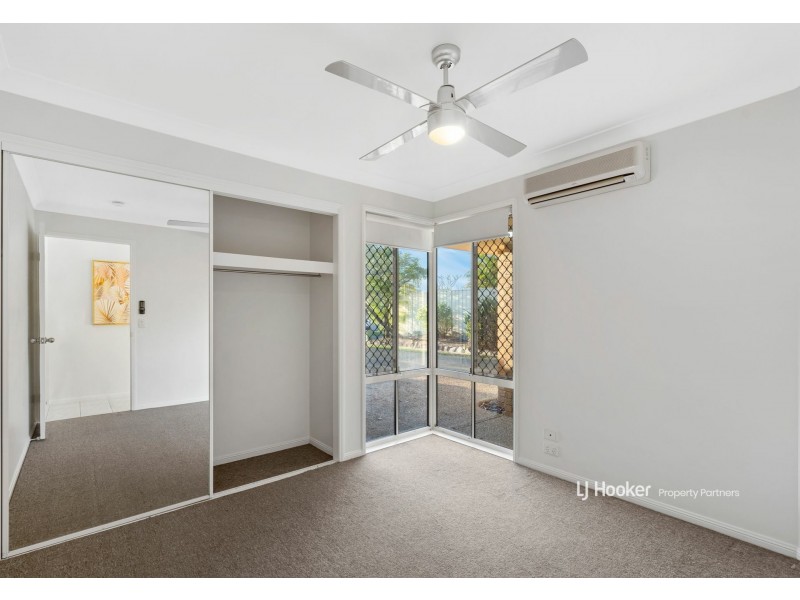 32 Wantana Crescent, Edens Landing QLD 4207