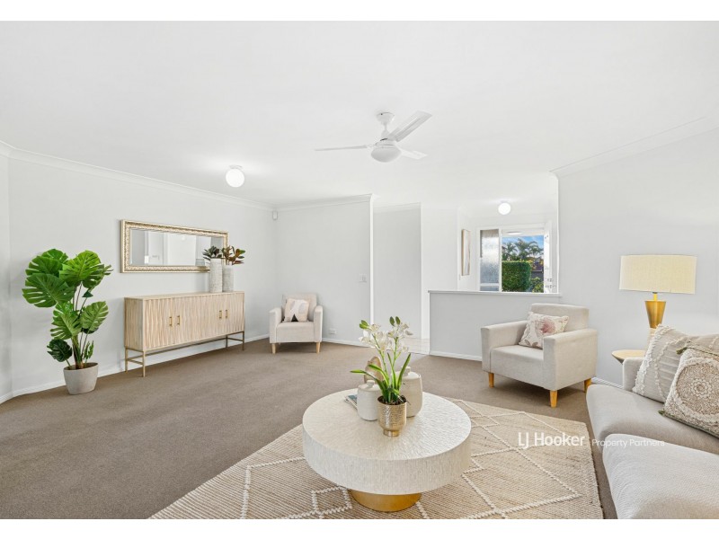 32 Wantana Crescent, Edens Landing QLD 4207