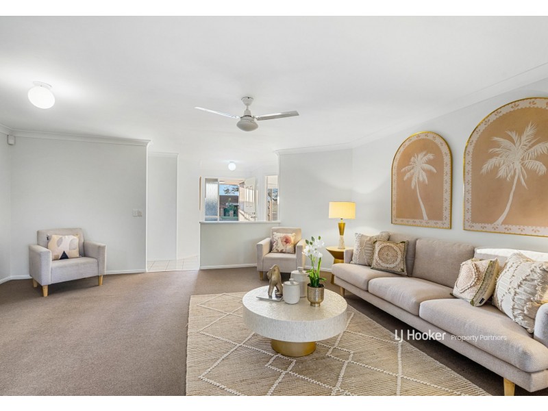 32 Wantana Crescent, Edens Landing QLD 4207