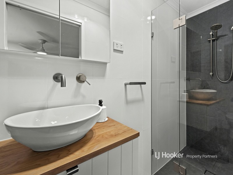 10 Banika Street, Mansfield QLD 4122