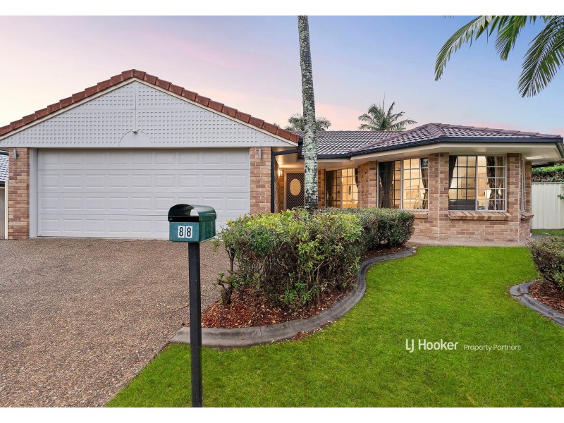 88 Bannockburn Crescent, Parkinson QLD 4115