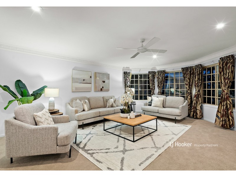 88 Bannockburn Crescent, Parkinson QLD 4115