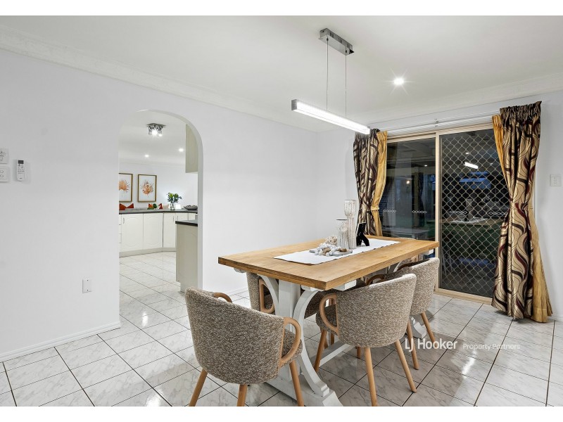 88 Bannockburn Crescent, Parkinson QLD 4115