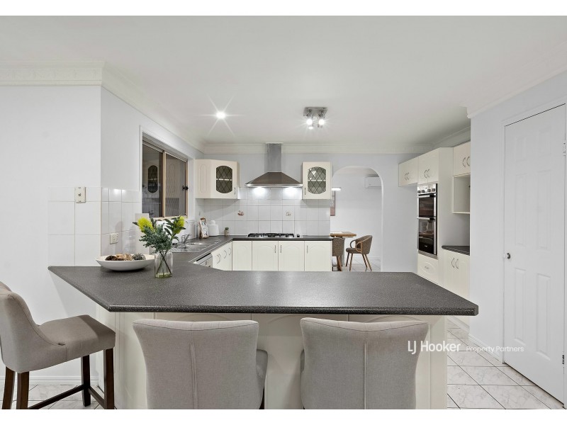 88 Bannockburn Crescent, Parkinson QLD 4115