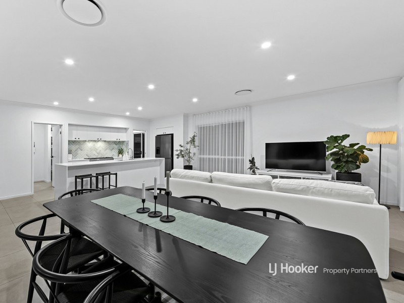 53 Davidson Circuit, Park Ridge QLD 4125