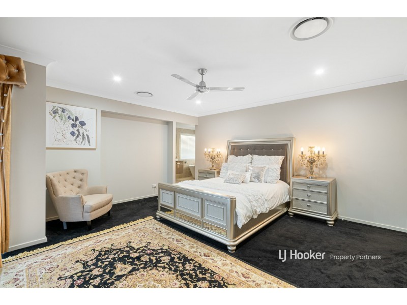 33 Oasis Crescent, Kuraby QLD 4112