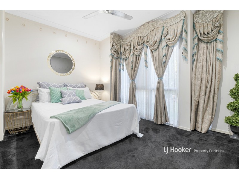 33 Oasis Crescent, Kuraby QLD 4112