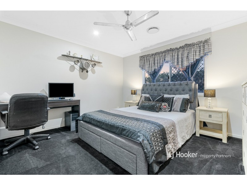 33 Oasis Crescent, Kuraby QLD 4112