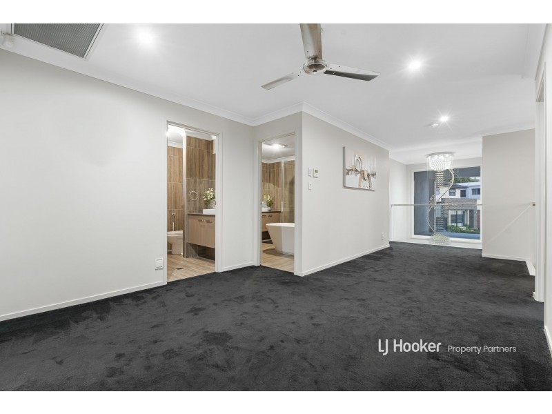 33 Oasis Crescent, Kuraby QLD 4112