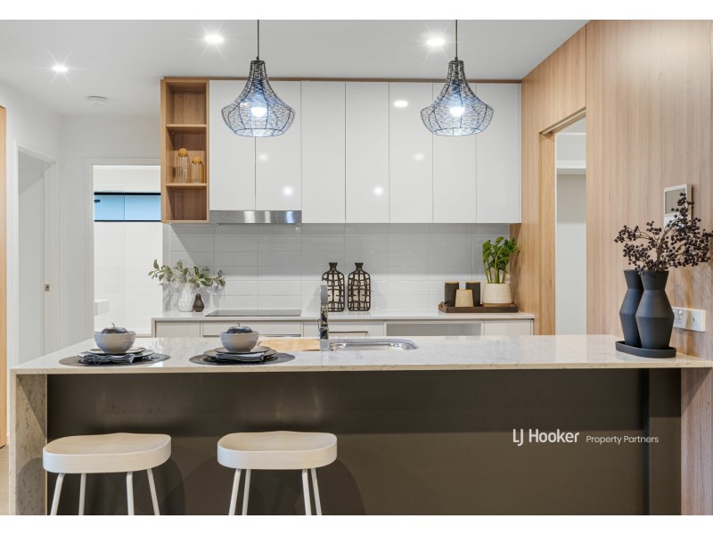 201/6 Lawson Street, Hawthorne QLD 4171