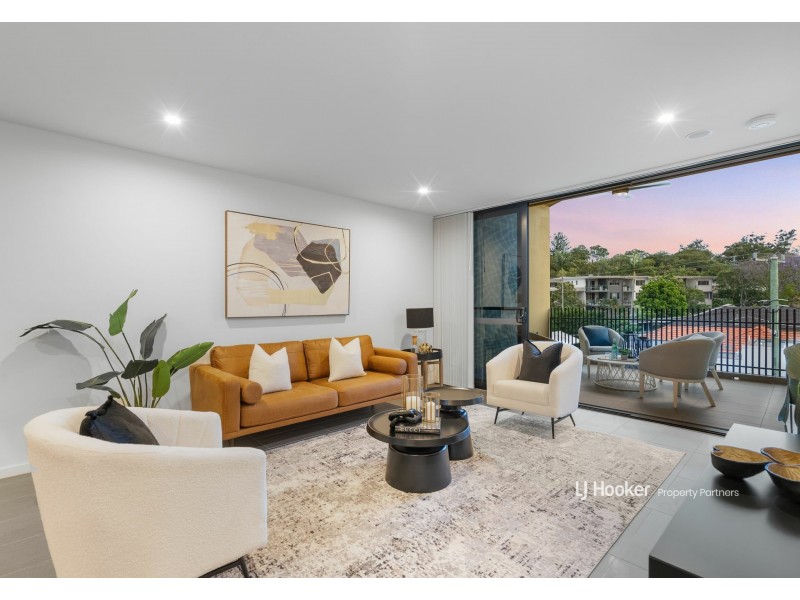 201/6 Lawson Street, Hawthorne QLD 4171